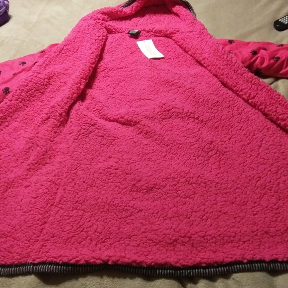 Robe - Picture 5 of 8